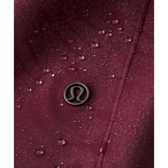 SOLD Lululemon NWT Womens Rain Jacket 2 - Picture 4 of 6